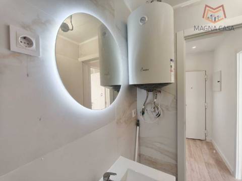 Apartamento T1 (2 assoalhadas) com arrecadação para venda em Porto Salvo - Oeiras