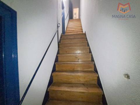 Apartamento T2 (3 assoalhadas) para venda em Lisboa