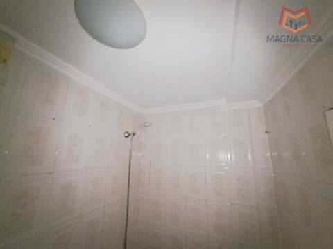 Apartamento T2 (3 assoalhadas) para venda em Lisboa