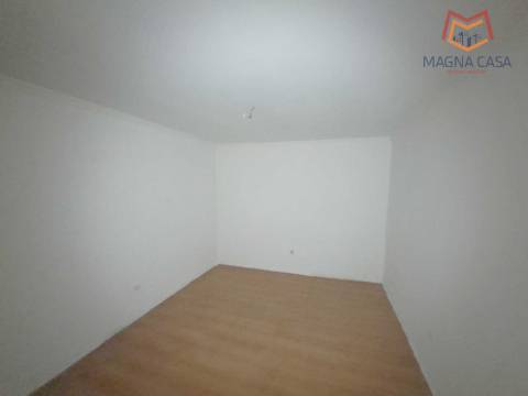 Apartamento T2 (3 assoalhadas) para venda em Lisboa