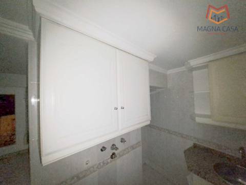 Apartamento T2 (3 assoalhadas) para venda em Lisboa