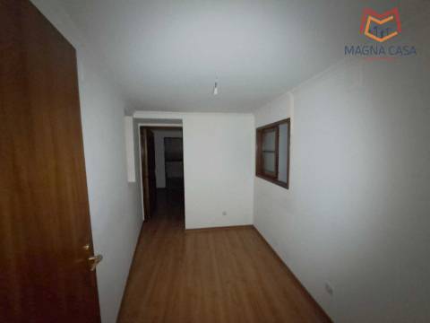 Apartamento T2 (3 assoalhadas) para venda em Lisboa