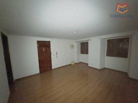 Apartamento T2 (3 assoalhadas) para venda em Lisboa