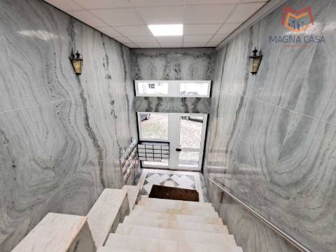 Apartamento T2, próximo a Comércio e Serviços, para venda em Odivelas - Lisboa (muito bem localizado)