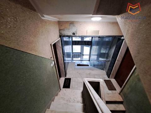 Apartamento T2, próximo a Comércio e Serviços, para venda em Odivelas - Lisboa (muito bem localizado)