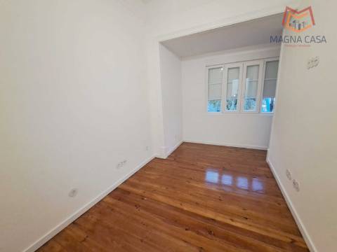 Apartamento T3 para venda na General Roçadas, Penha de França em Lisboa, totalmente remodelado com materiais de excelente qualidade