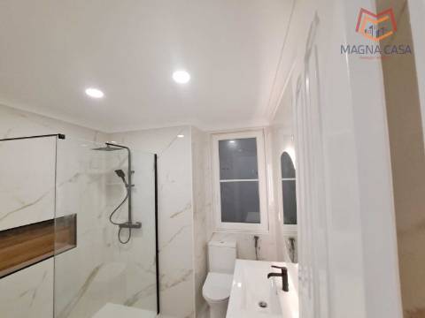 Apartamento T3 para venda na General Roçadas, Penha de França em Lisboa, totalmente remodelado com materiais de excelente qualidade