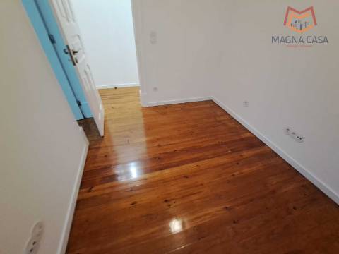 Apartamento T3 para venda na General Roçadas, Penha de França em Lisboa, totalmente remodelado com materiais de excelente qualidade