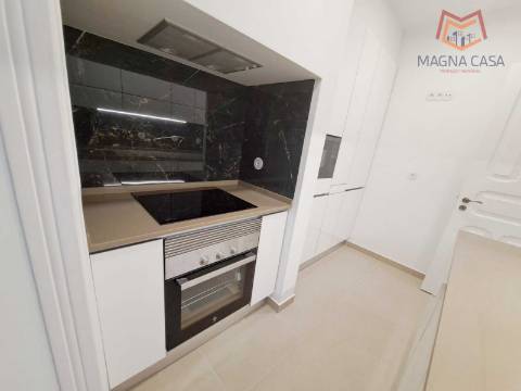 Apartamento T3 para venda na General Roçadas, Penha de França em Lisboa, totalmente remodelado com materiais de excelente qualidade