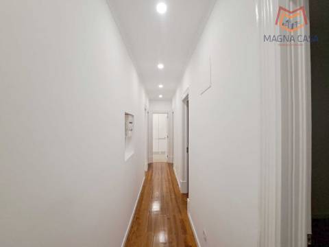 Apartamento T3 para venda na General Roçadas, Penha de França em Lisboa, totalmente remodelado com materiais de excelente qualidade
