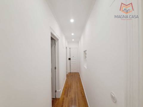 Apartamento T3 para venda na General Roçadas, Penha de França em Lisboa, totalmente remodelado com materiais de excelente qualidade