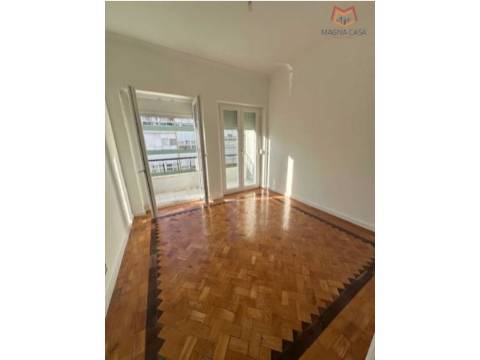 T2 Venda Nova-Falagueira, Amadora