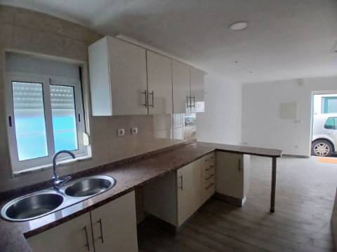 moradia térea T2 em Bucelas, loures