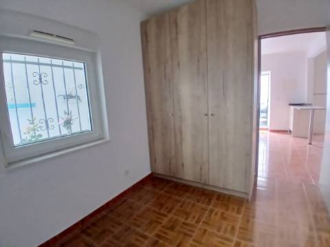 Moradia Terrea T1 em Bucelas, Loures