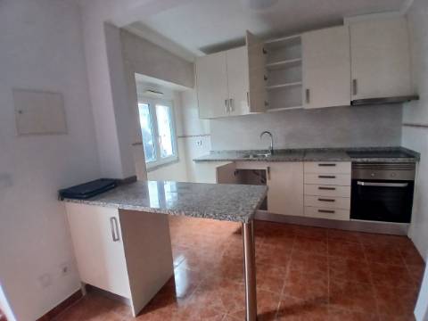 Moradia Terrea T1 em Bucelas, Loures