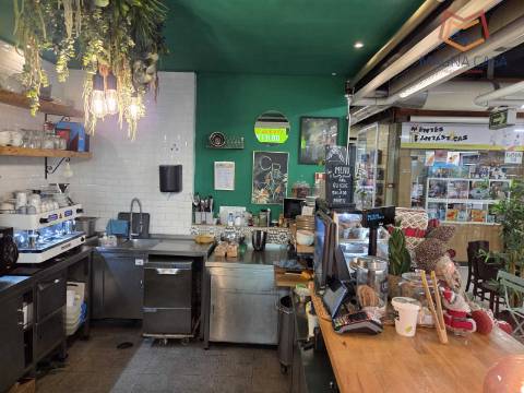 Café / Snack Bar para Trespasse em Oeiras - Negócio em Pleno Funcionamento