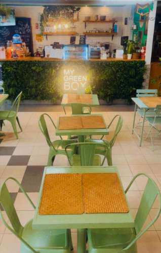 Café / Snack Bar para Trespasse em Oeiras - Negócio em Pleno Funcionamento