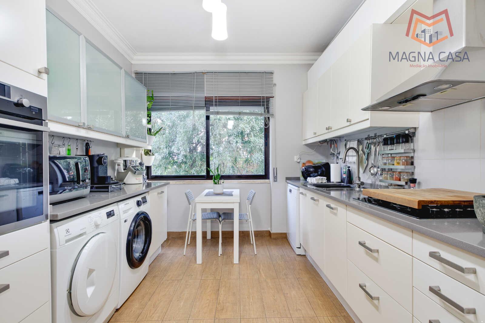 Moradia triplex em Propriedade Total - São Domingos de Rana, Cascais