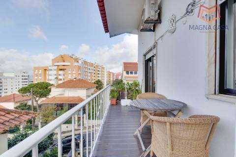 Moradia triplex em Propriedade Total - São Domingos de Rana, Cascais