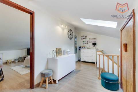 Moradia triplex em Propriedade Total - São Domingos de Rana, Cascais