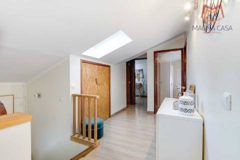 Moradia triplex em Propriedade Total - São Domingos de Rana, Cascais