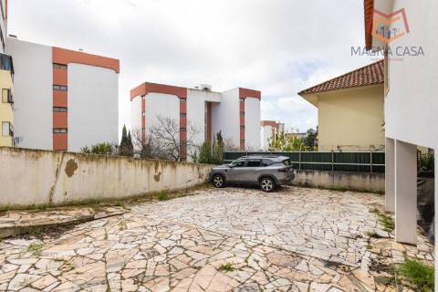 Moradia triplex em Propriedade Total - São Domingos de Rana, Cascais