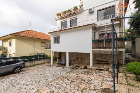 Moradia triplex em Propriedade Total - São Domingos de Rana, Cascais