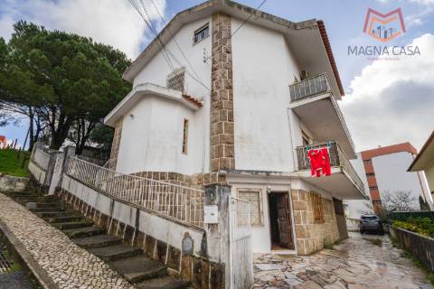 Moradia triplex em Propriedade Total - São Domingos de Rana, Cascais