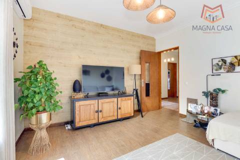 Moradia triplex em Propriedade Total - São Domingos de Rana, Cascais