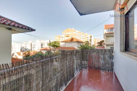 Moradia triplex em Propriedade Total - São Domingos de Rana, Cascais