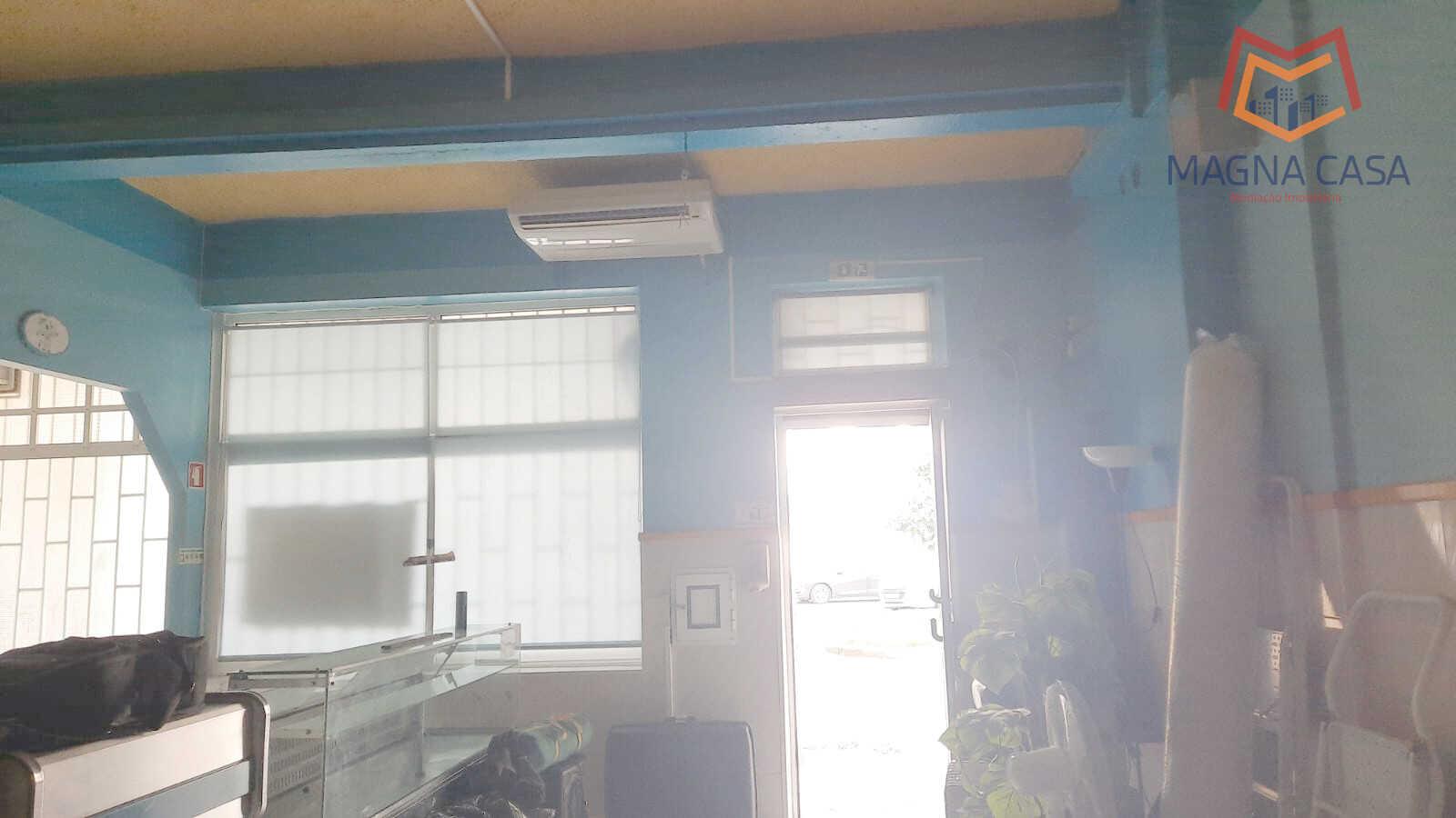 ESPAÇO COMERCIAL / LOJA, em ótimo estado, para ARRENDAMENTO em Alto do Seixalinho - Barreiro, muito bem localizado