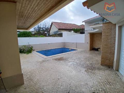 Moradia isolada, Charneca Caparica, Almada