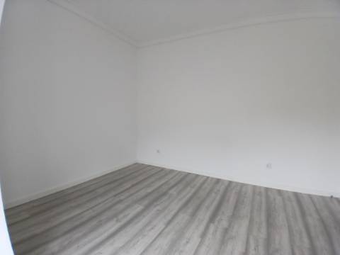 T1, Junto Jardim Constantino, Arroios, Lisboa