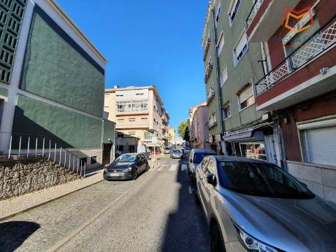 T2+1 Moscavide, Loures