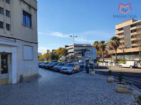 T2+1 Moscavide, Loures