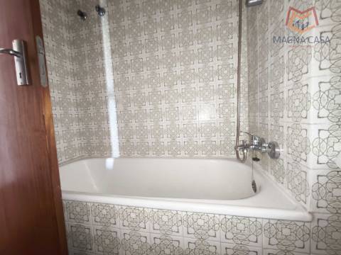 Apartamento T2 para arrendar na Quinta do Marquês em Oeiras