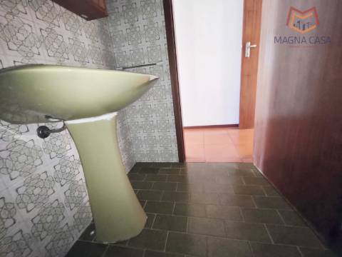 Apartamento T2 para arrendar na Quinta do Marquês em Oeiras