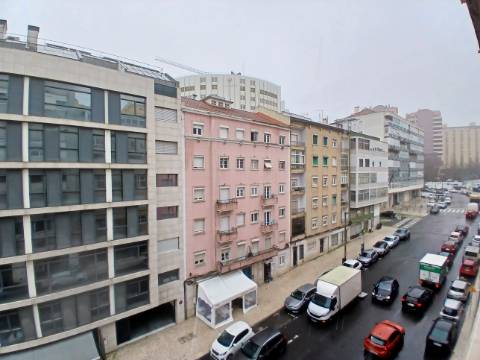 T3 Avenidas Novas, Lisboa