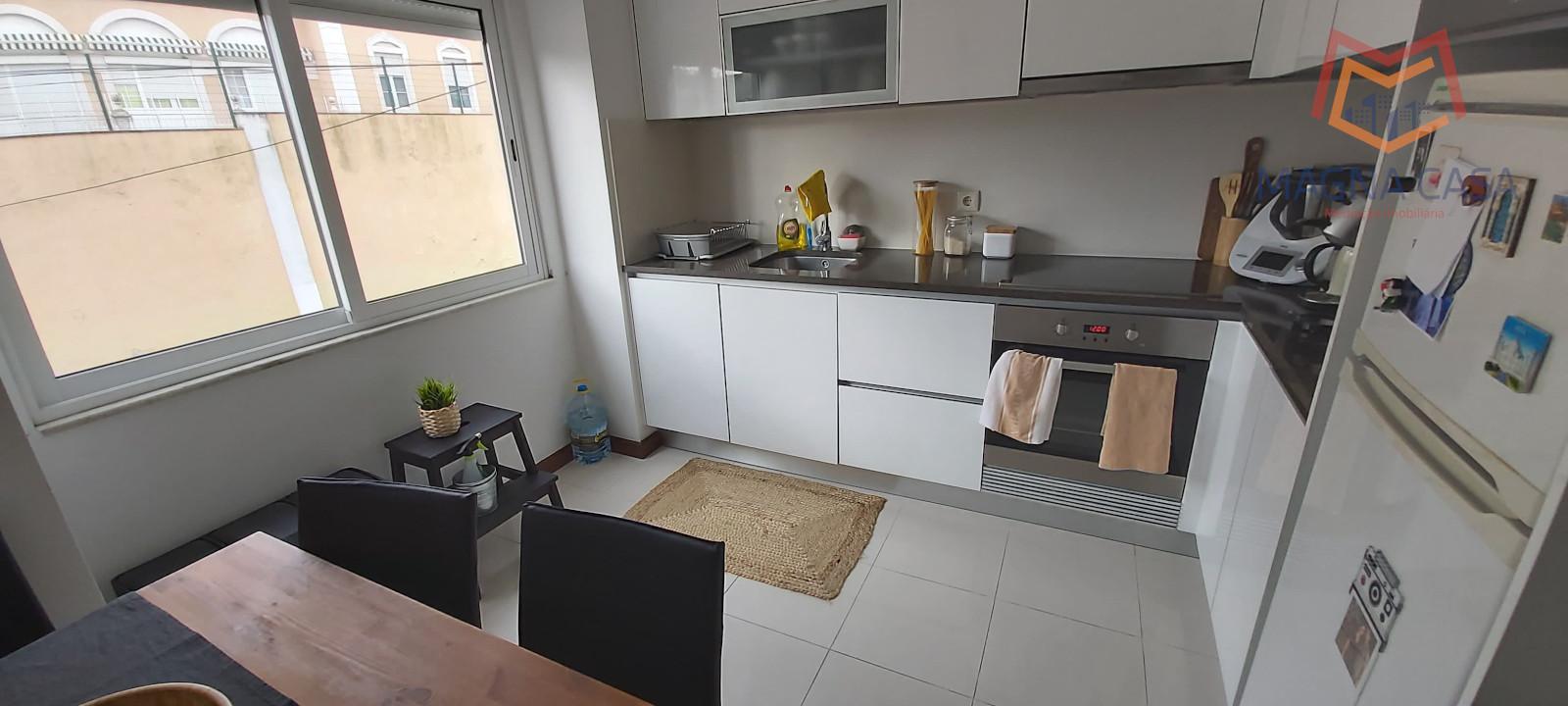 Apartamento T1 remodelado no Areeiro