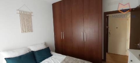 Apartamento T1 remodelado no Areeiro