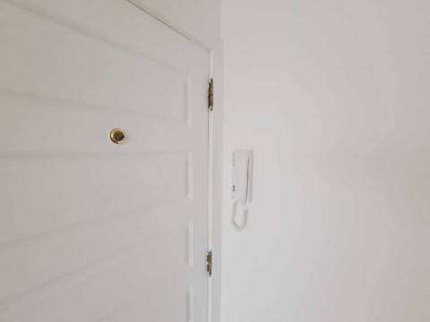 Apartamento T2 com varanda para venda em Camarate, Loures - Lisboa