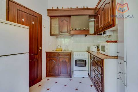 Moradia com Piscina e Jardim em Colares, Sintra