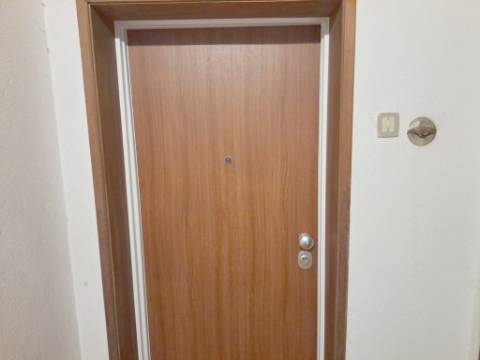 Apartamento T2 com elevador para venda em Odivelas - Lisboa