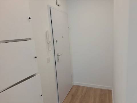 Apartamento T2 com elevador para venda em Odivelas - Lisboa