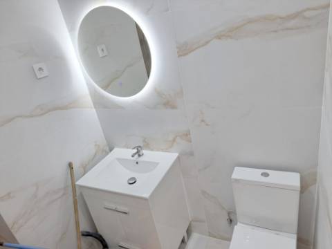 Apartamento T2 com elevador para venda em Odivelas - Lisboa