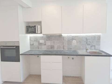 Apartamento T2 com pátio para venda em Algueirão-Mem Martins - Sintra - Lisboa