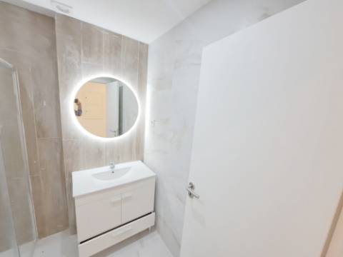 Apartamento T2 com pátio para venda em Algueirão-Mem Martins - Sintra - Lisboa