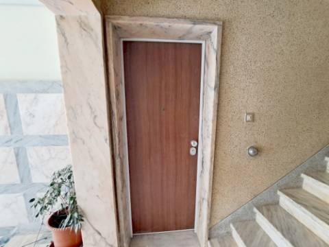 Apartamento T2 com pátio para venda em Algueirão-Mem Martins - Sintra - Lisboa