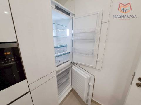 Apartamento T3 para venda na Avenida General Roçadas - Lisboa, totalmente remodelado com materiais de excelente qualidade