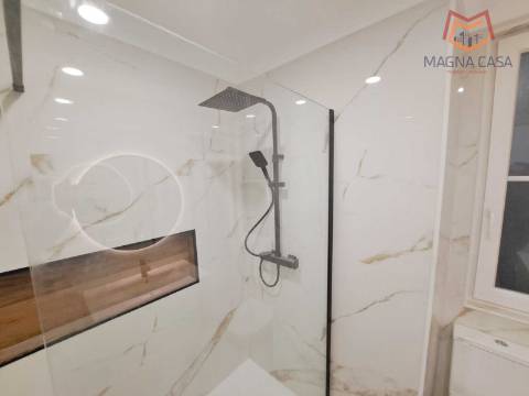 Apartamento T3 para venda na Avenida General Roçadas - Lisboa, totalmente remodelado com materiais de excelente qualidade